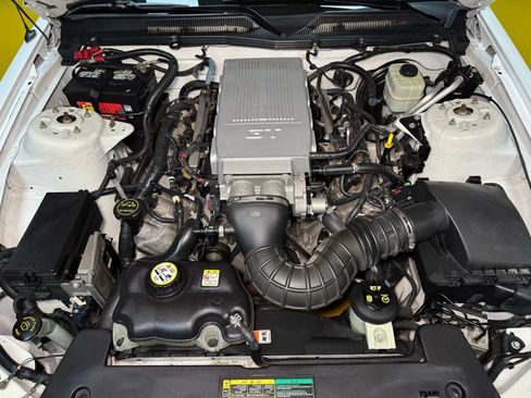 Used 2005 Ford Mustang GT image 39