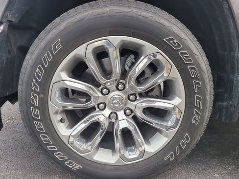 Used 2023 RAM 1500 Laramie image 8