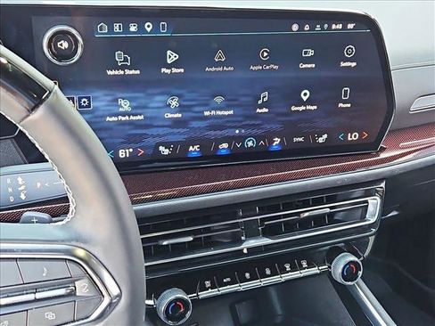 Used 2025 Chevrolet Traverse Z71 w/ Enhanced Driving Package AWD/4WD image 15