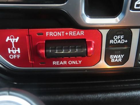 Used 2021 Jeep Wrangler Unlimited Rubicon w/ Xtreme Recon 35" Tire Package image 38