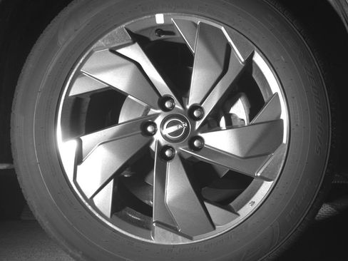 Used 2025 Nissan Rogue SV FWD image 13