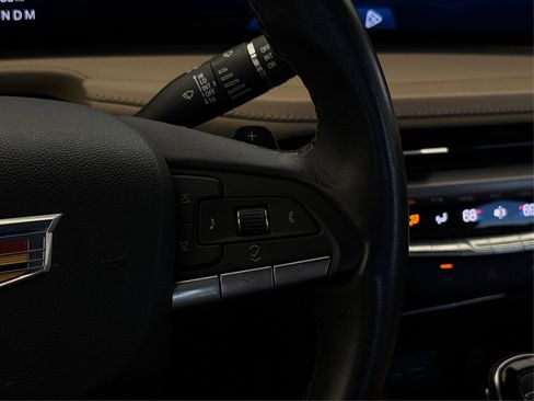 Certified 2024 Cadillac XT4 Luxury image 32