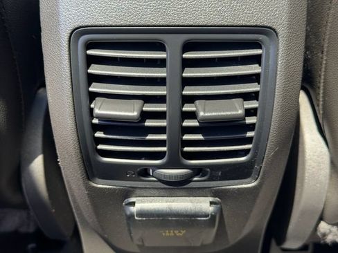 Used 2015 Ford Escape Titanium FWD image 18