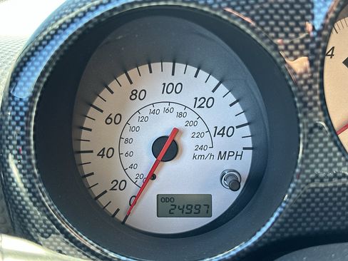Used 2005 Toyota MR2 RWD image 9