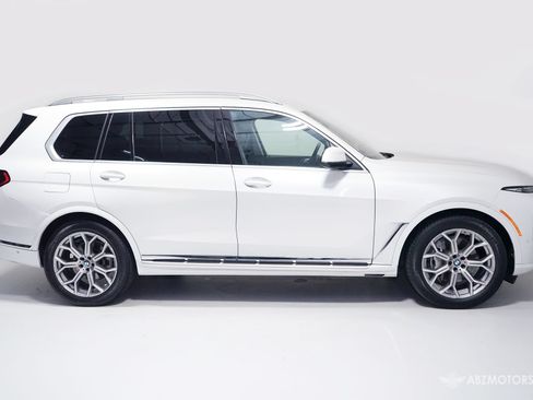 Used 2024 BMW X7 xDrive40i AWD/4WD image 3