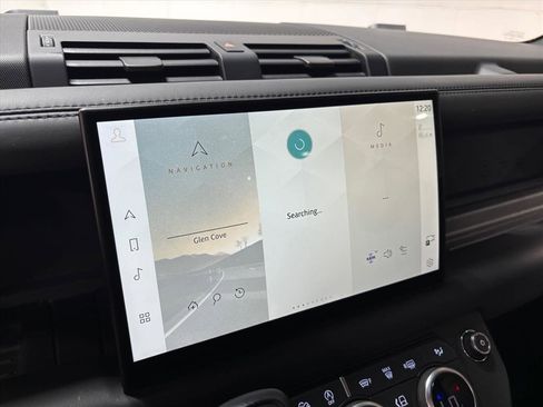 Used 2024 Land Rover Defender 110 V8 image 16