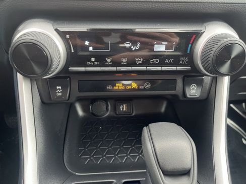 Used 2024 Toyota RAV4 LE image 15