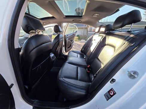 Used 2015 Kia Cadenza Premium w/ Technology Package image 18