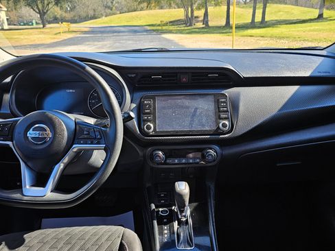 Used 2021 Nissan Kicks SV image 25