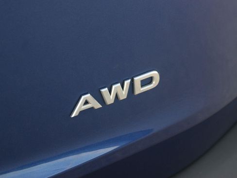 Used 2023 Nissan Rogue S AWD/4WD image 10