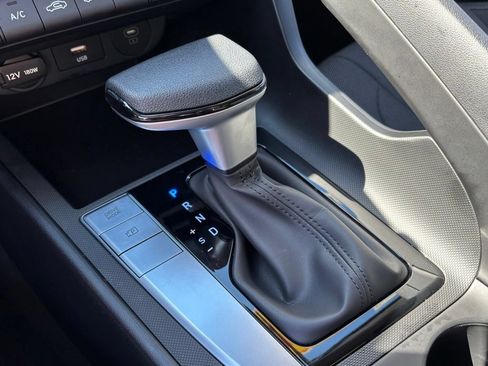 Certified 2026 Hyundai Elantra SE FWD image 25