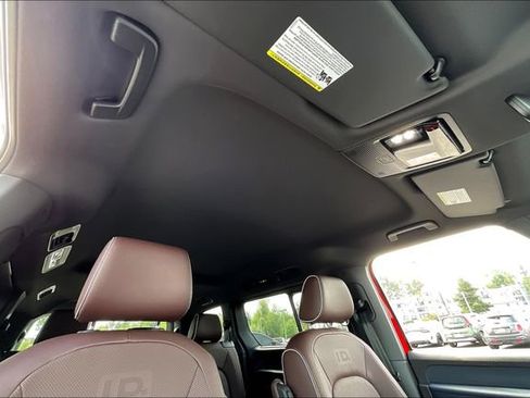 New 2025 Volkswagen ID. Buzz Pro S image 26