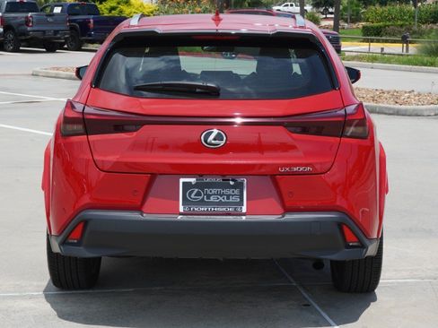 Certified 2025 Lexus UX 300h FWD w/ Accessory Package (Z1) image 7