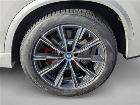 New 2026 BMW X5 xDrive40i w/ M Sport Package image 10
