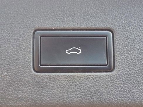 Used 2020 Volkswagen Atlas SE w/ Panoramic Sunroof Package image 28