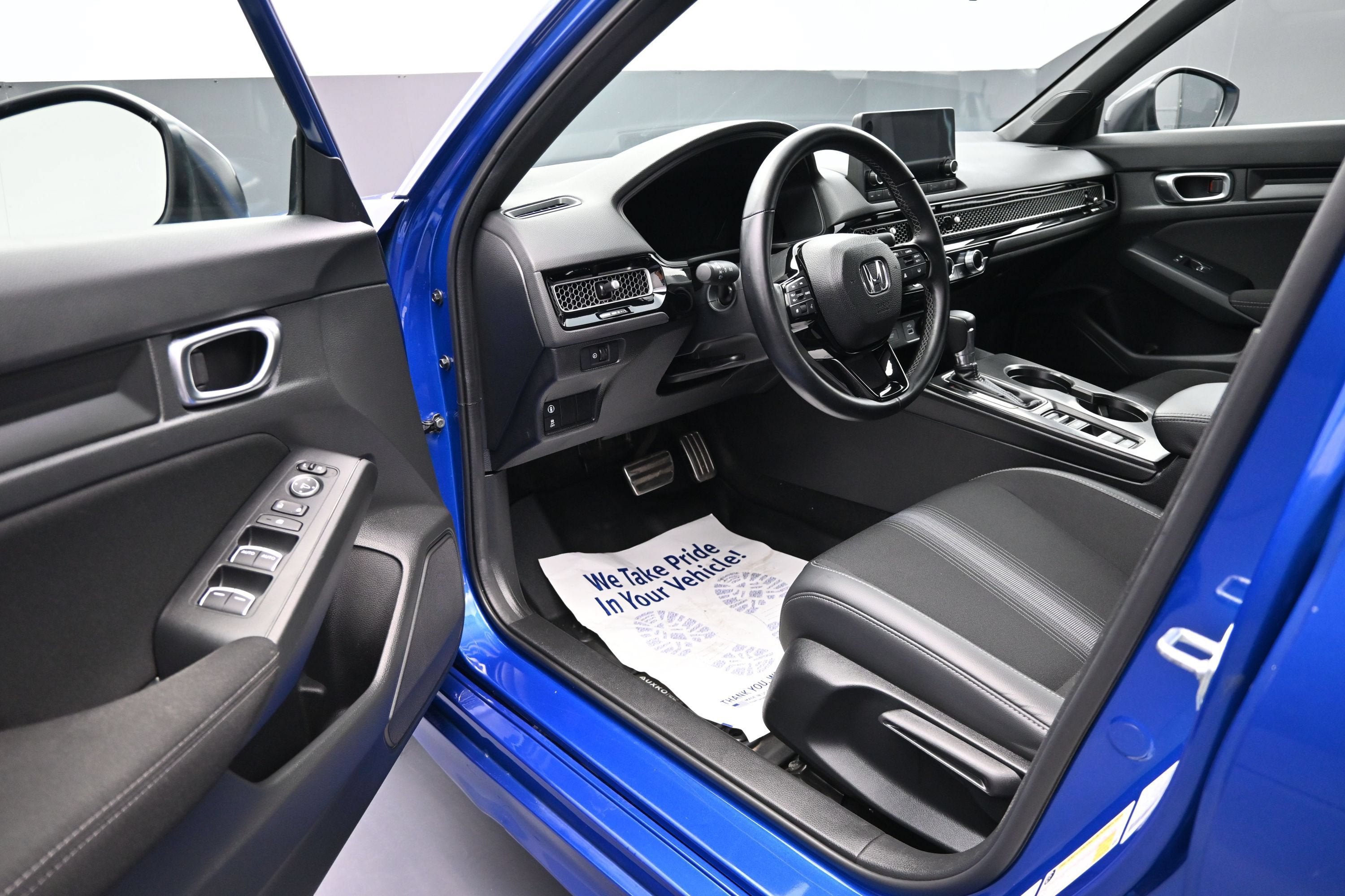 Used 2023 Honda Civic Sport image 10