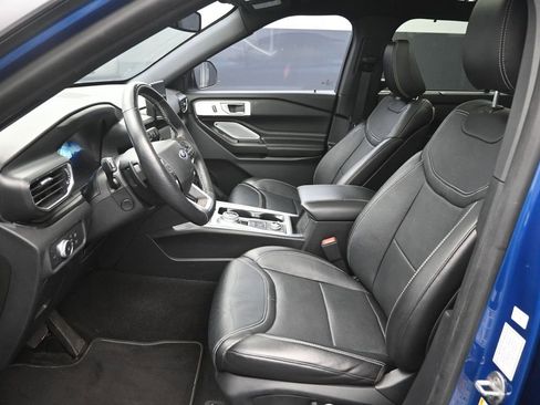 Used 2020 Ford Explorer ST w/ ST High-Performance Pack image 18