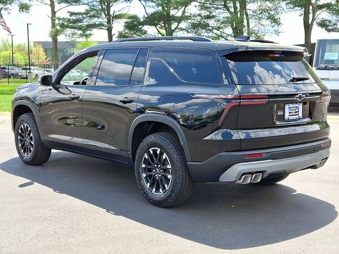 New 2026 Chevrolet Traverse Z71 w/ Driver Confidence Package AWD/4WD image 11