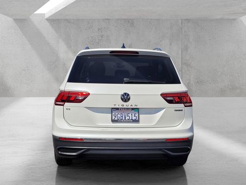 Used 2023 Volkswagen Tiguan SE image 5