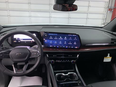 New 2026 Chevrolet Traverse Z71 AWD/4WD image 25
