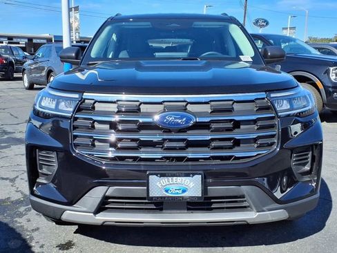 New 2026 Ford Explorer Active image 2