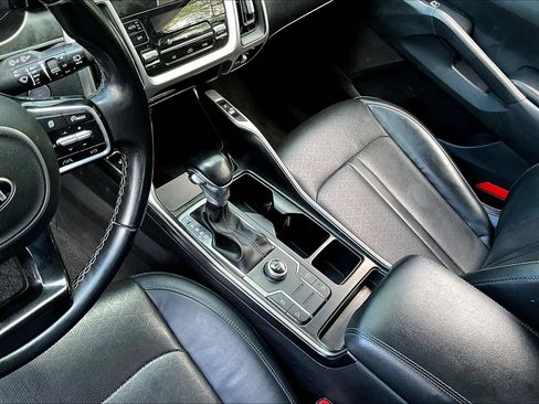 Used 2021 Kia Sorento S FWD image 21