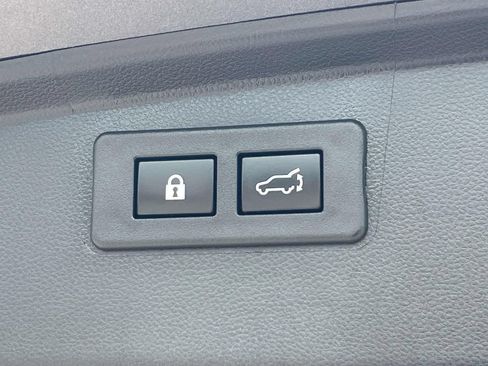 Used 2023 Subaru Outback Premium AWD/4WD image 28