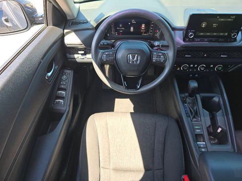 Used 2023 Honda Accord EX image 18