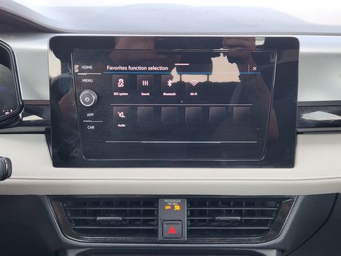 Used 2025 Volkswagen Taos S FWD image 17