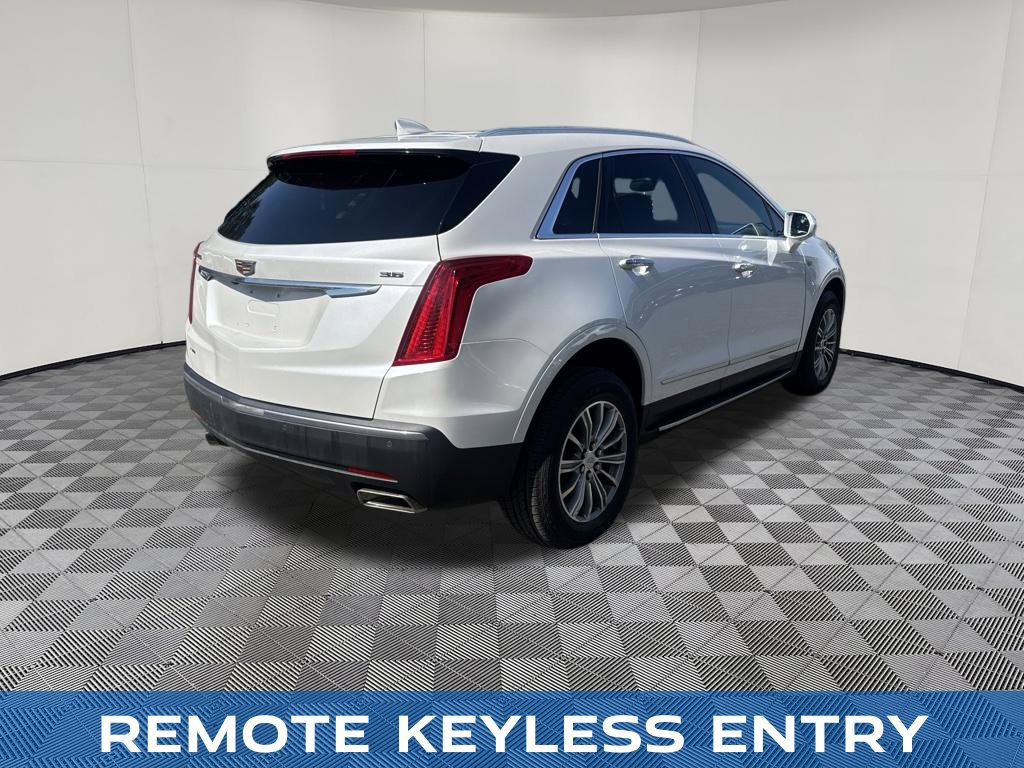 Used 2017 Cadillac XT5 Luxury AWD/4WD image 11