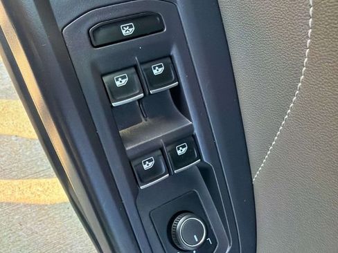 Used 2021 Volkswagen Atlas SEL image 18