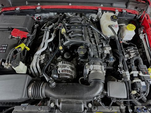 Used 2024 Jeep Gladiator Sport AWD/4WD image 32