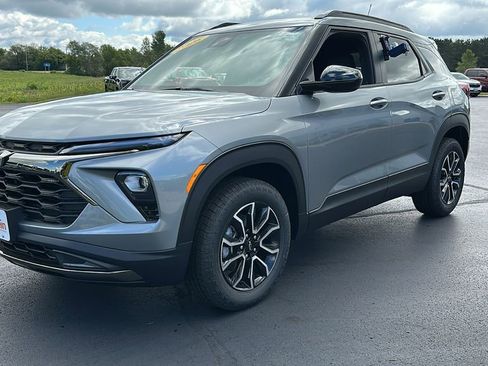 New 2026 Chevrolet TrailBlazer ACTIV w/ Driver Confidence Package AWD/4WD image 3