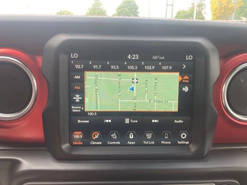 Used 2020 Jeep Wrangler Unlimited Rubicon w/ Dual Top Group AWD/4WD image 35