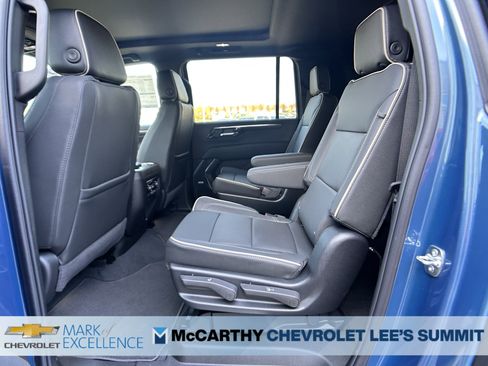 New 2026 Chevrolet Suburban Premier image 38
