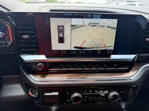 Used 2024 Chevrolet Silverado 1500 LT Trail Boss w/ LT Trail Boss Premium Package image 16