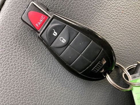 Used 2017 RAM 2500 SLT image 13