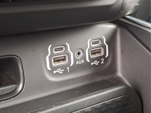 Used 2022 RAM 1500 Big Horn AWD/4WD image 33