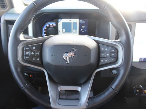 Used 2024 Ford Bronco Outer Banks image 7