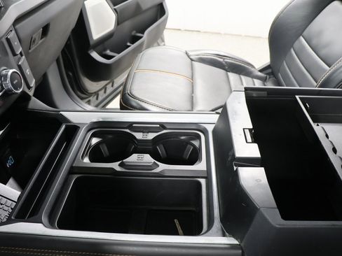 Used 2024 Ford F250 Platinum image 20