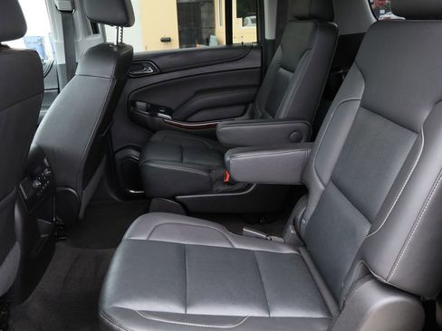 Used 2018 GMC Yukon XL SLT w/ Premium Edition RWD image 28