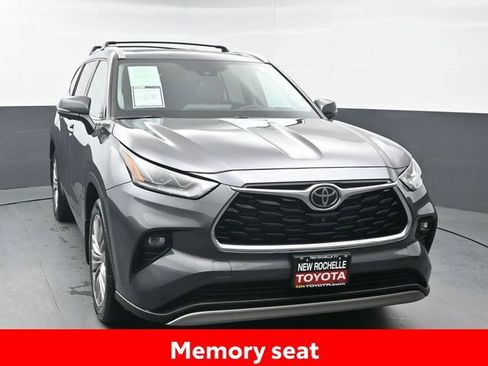 Used 2023 Toyota Highlander Platinum AWD/4WD image 11
