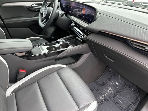 Used 2025 Buick Envision Sport Touring AWD/4WD image 16