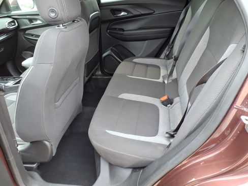 Used 2022 Chevrolet TrailBlazer LT AWD/4WD image 13