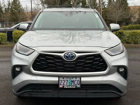 Used 2023 Toyota Highlander LE image 8