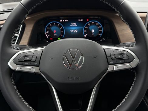 New 2026 Volkswagen Atlas SE image 32