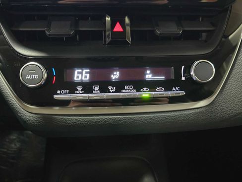 Used 2023 Toyota Corolla LE image 28