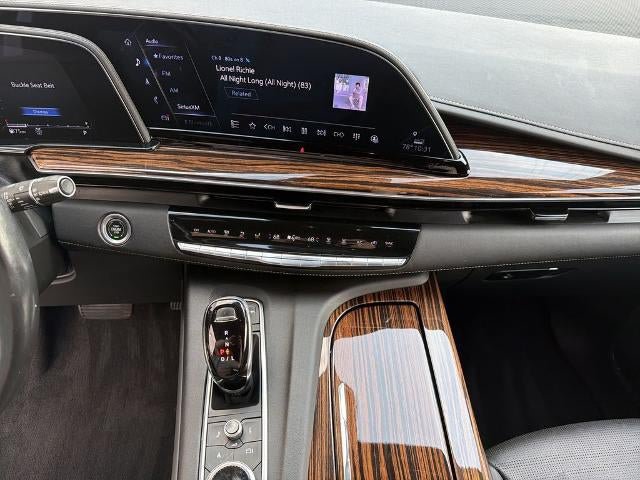 Certified 2022 Cadillac Escalade Premium Luxury AWD/4WD image 31