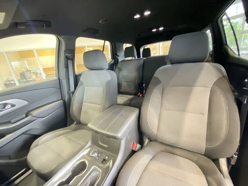 Used 2022 Chevrolet Traverse LT AWD/4WD image 14
