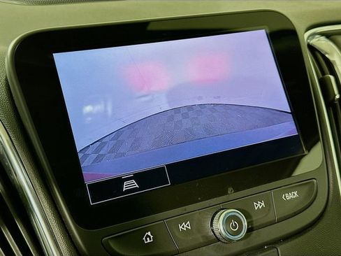 Used 2022 Chevrolet Malibu Premier image 17